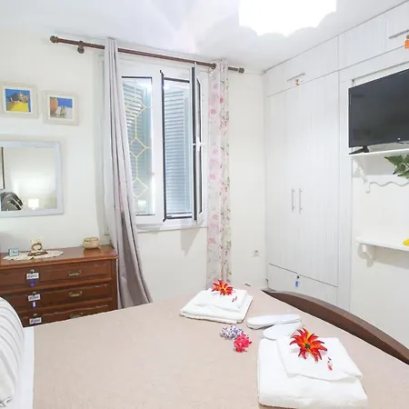 Nisi's House, Corfu Town Apartamento *